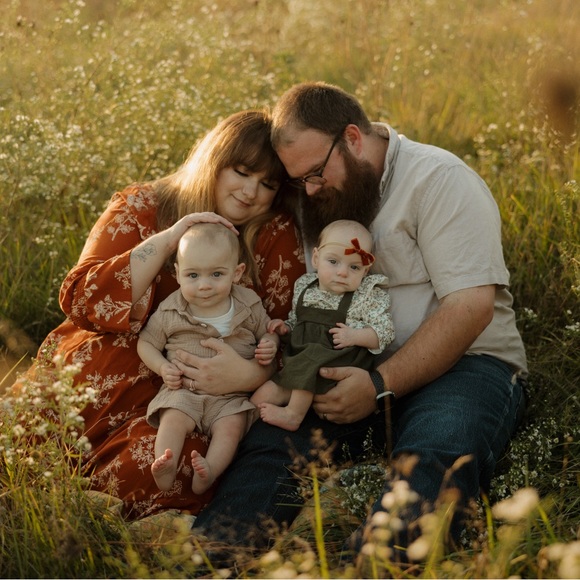 Meet your Posher, Joyce - Picture 2 of 2